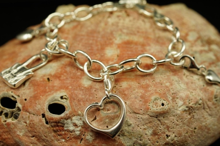 Srebrna bransoletka Charms