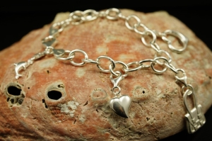 Srebrna bransoletka Charms