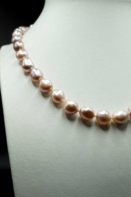 Naszyjnik z pereł lilaróż z gatunku Barock