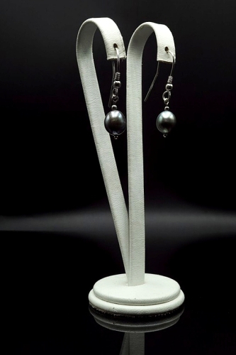 Kolczyki ze stalowych pereł z gatunku Barock