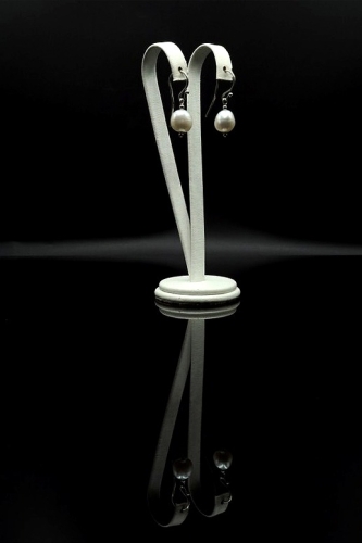 Kolczyki z białych pereł z gatunku Barock