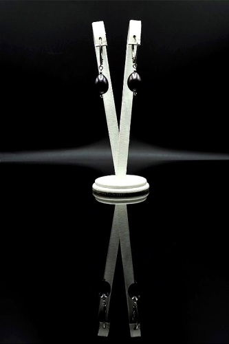 Kolczyki z czarnych pereł z gatunku Rice