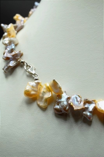 Naszyjnik z pereł Keshi w kolorze lilaróż