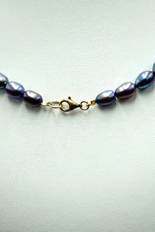 Choker z szafirowych pereł z Rzymską monetą