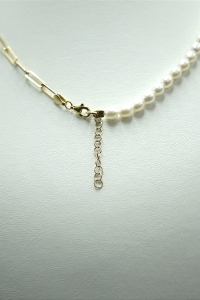 Choker z perłami i złotym łańcuszkiem
