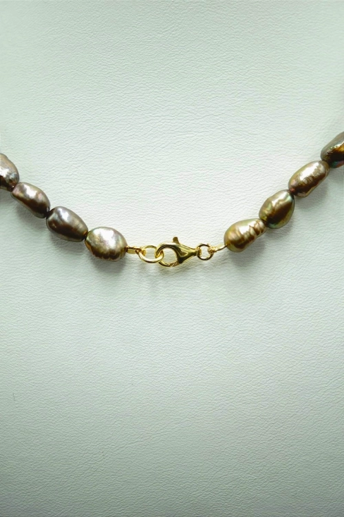 Choker z brązowych pereł z Rzymską monetą