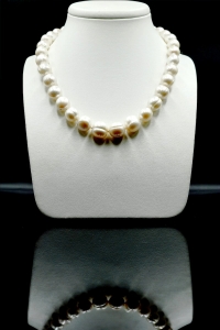 Naszyjnik z wielkich, białych pereł