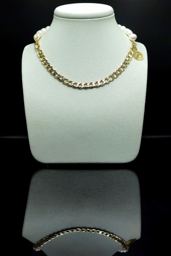 Choker z białych pereł Barock z łańcuchem i monetą