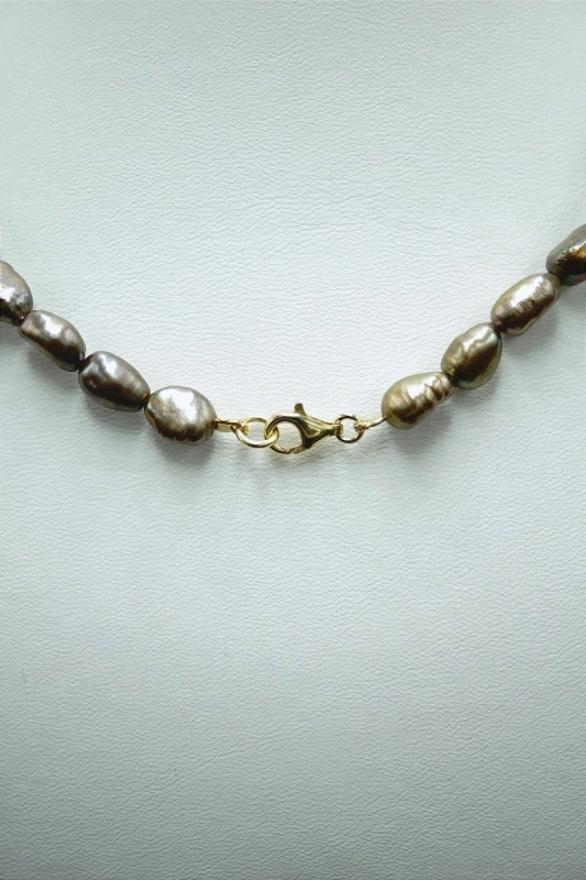 Choker z brązowych pereł z Rzymską monetą